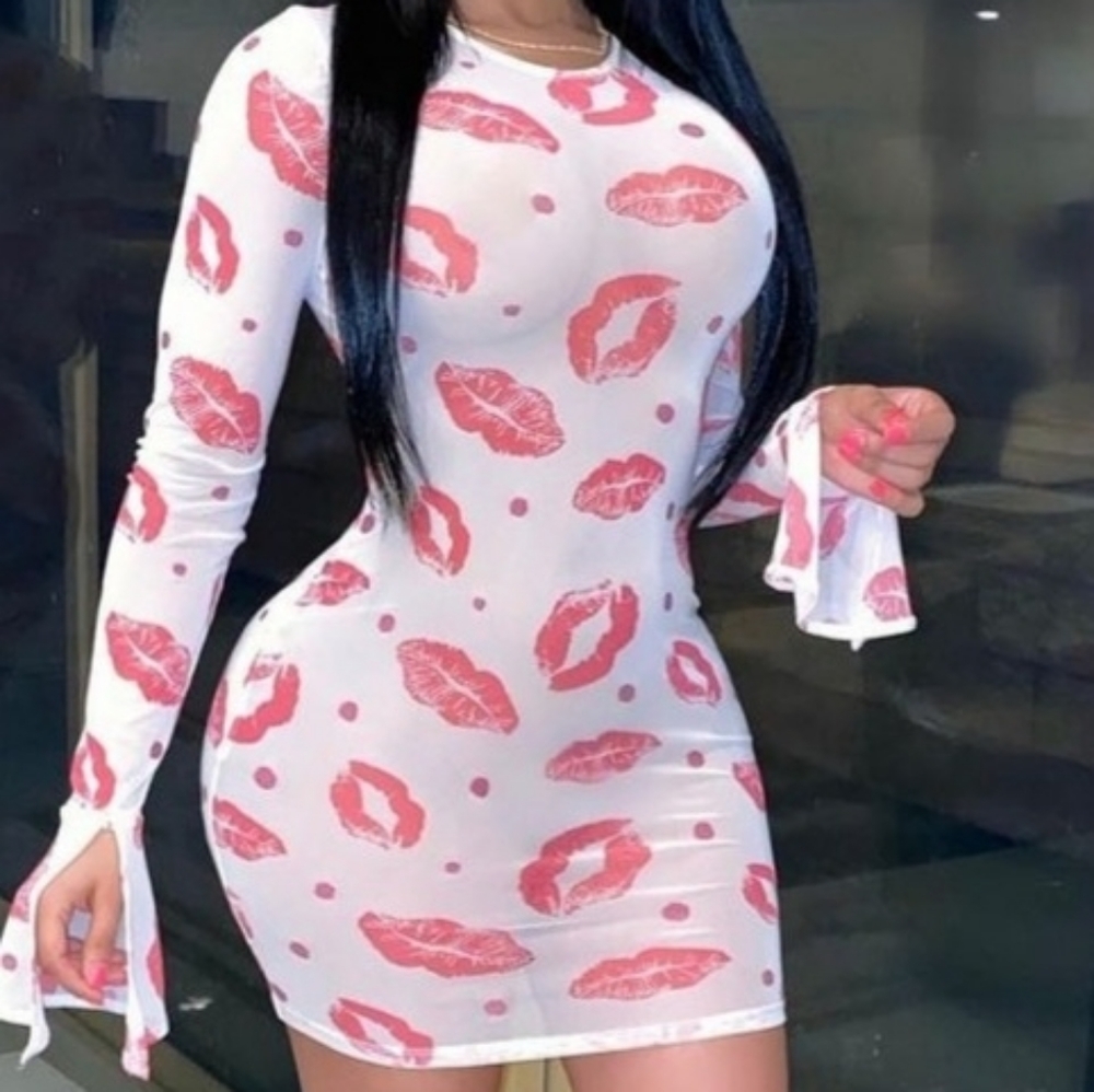Kiss mesh dress